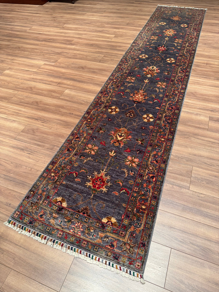Sultani Çiçekli Yolluk Orijinal El Dokuması Gri Kök Boya Yün Halı 0.79x398 3.14 Metrekare - 3x12 ft