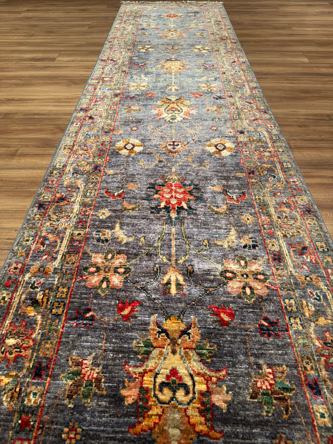 Sultani Çiçekli Yolluk Orijinal El Dokuması Gri Kök Boya Yün Halı 0.79x398 3.14 Metrekare - 3x12 ft