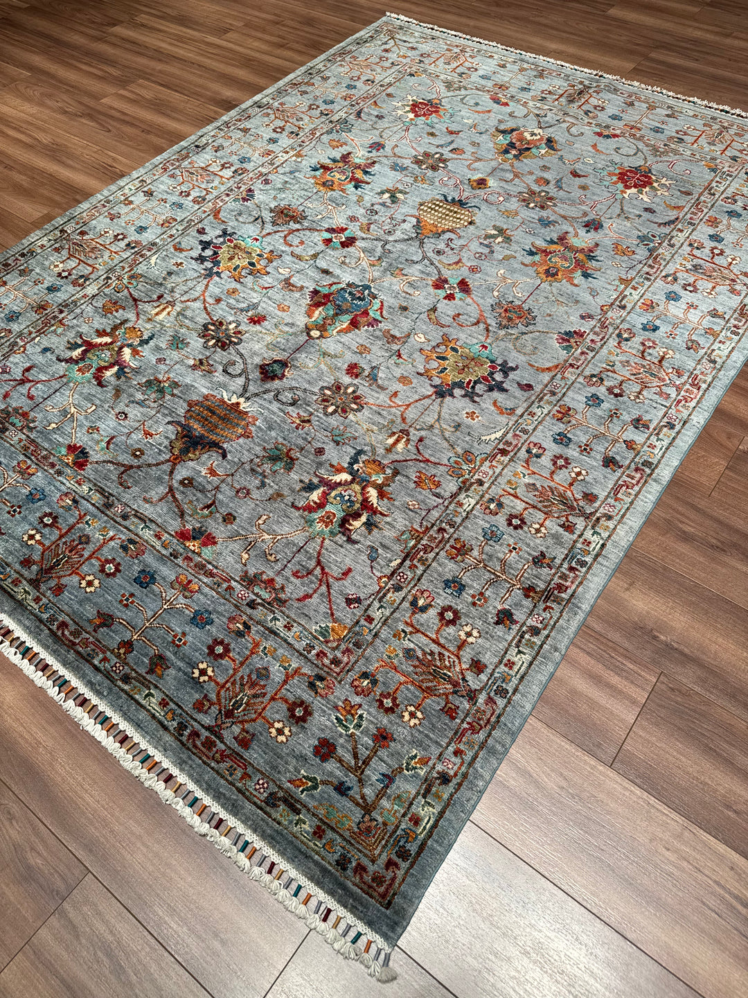 سجادة سلطاني بينبيرجيسي الأصلية المصنوعة يدويًا من الصوف الرمادي المصبوغ بصبغة الجذور، 174 × 240، 4.18 متر مربع - 6 × 8 قدم 