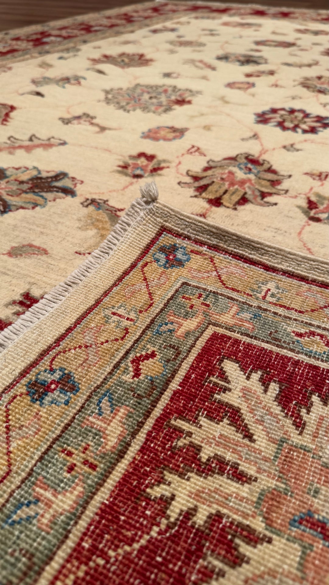 Uşak Original Hand Woven Cream Red Vegetable Dyed Wool Carpet 205x290 5.95 Square Meters - 8x10 ft