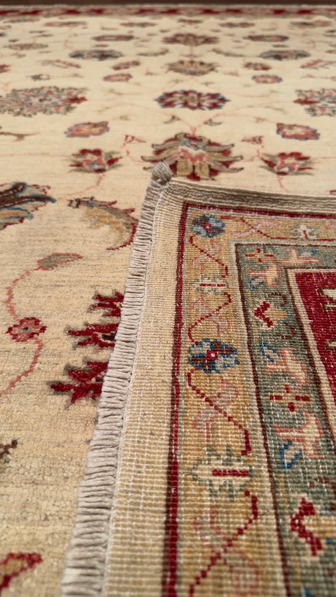 Uşak Original Hand Woven Cream Red Vegetable Dyed Wool Carpet 205x290 5.95 Square Meters - 8x10 ft