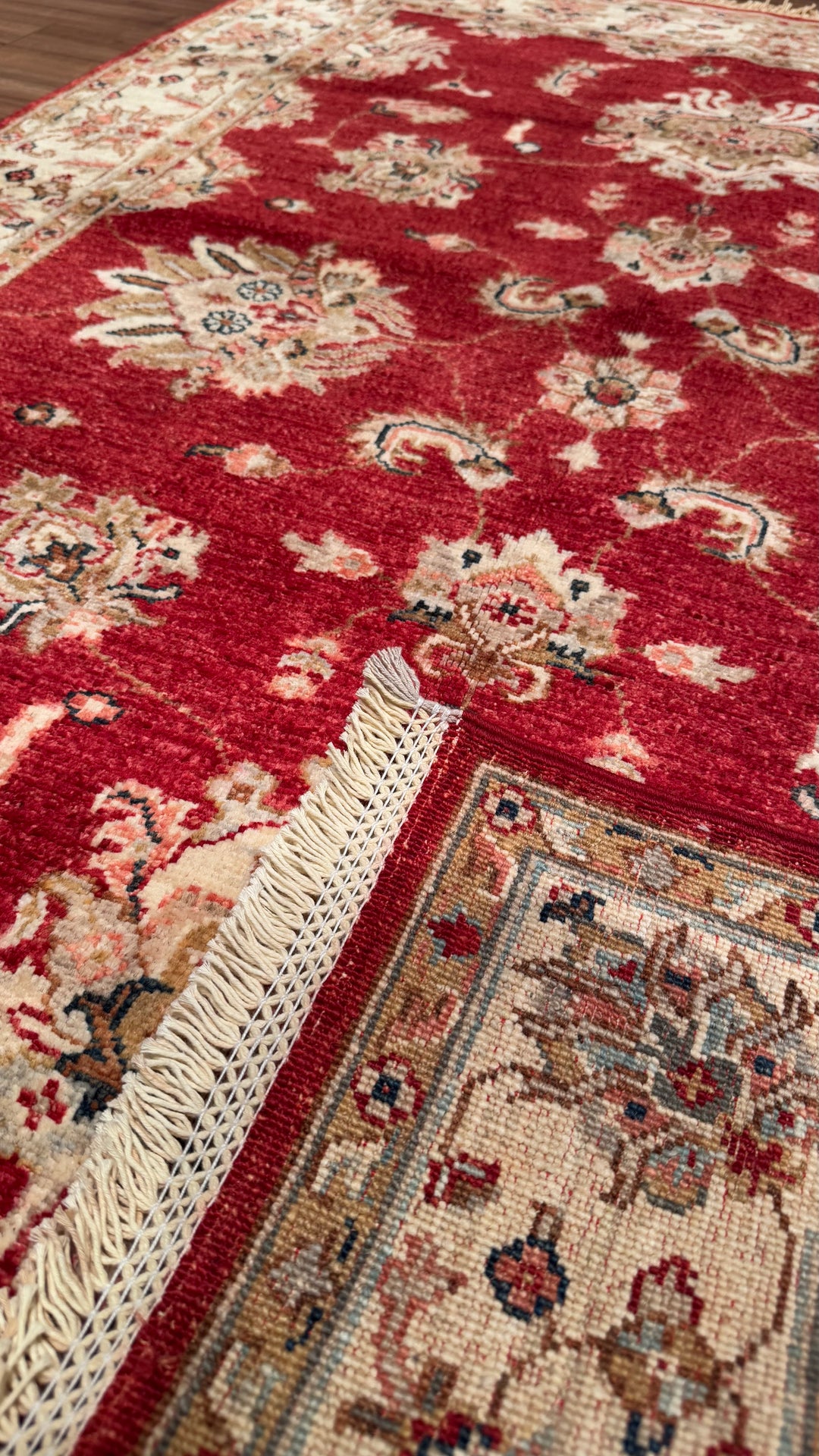 Uşak Original Hand Woven Red Cream Vegetable Dyed Wool Carpet 124x183 2.27 Square Meters - 4x6 ft