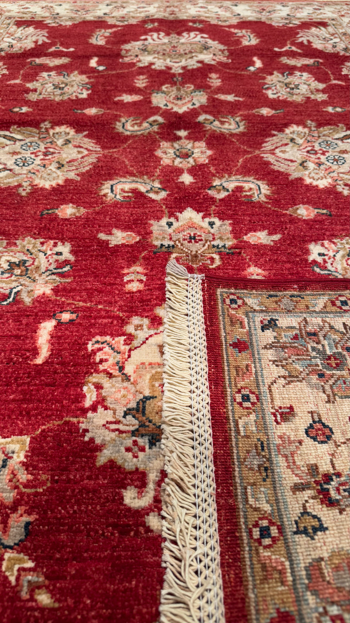 Uşak Original Hand Woven Red Cream Vegetable Dyed Wool Carpet 124x183 2.27 Square Meters - 4x6 ft