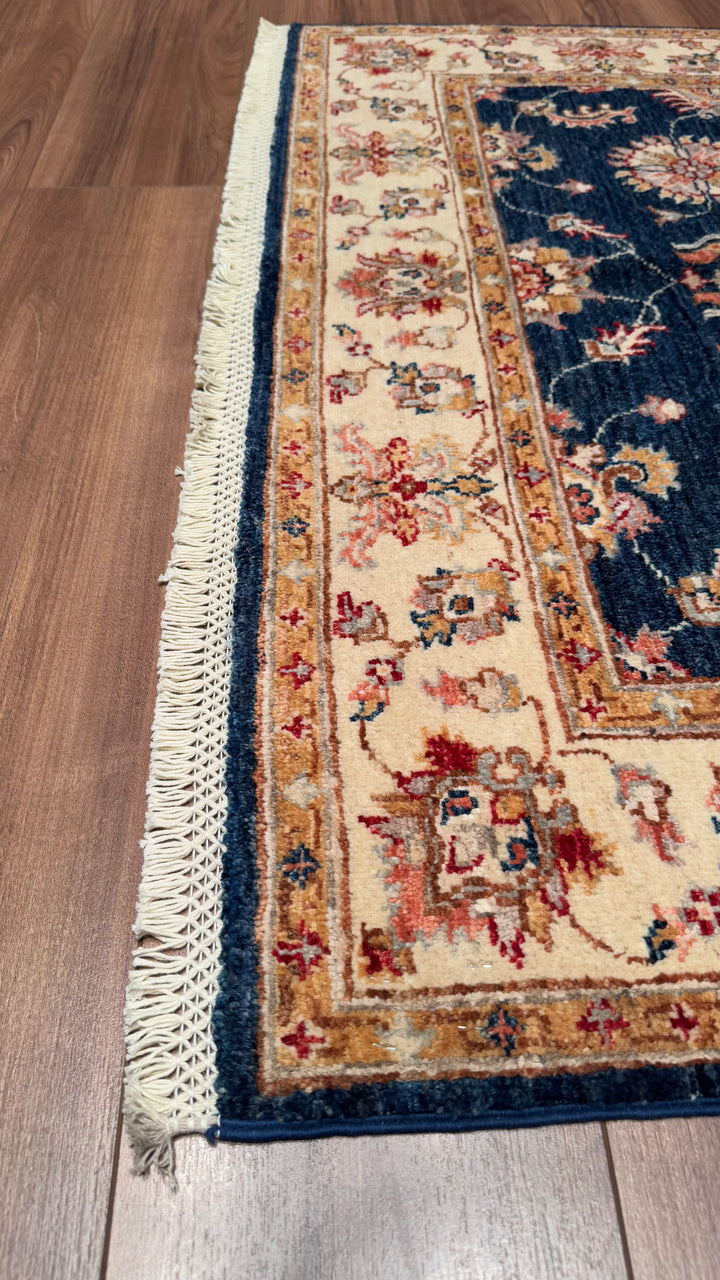 Uşak Original Hand Woven Navy Blue Cream Vegetable Dyed Wool Carpet 122x178 2.17 Square Meters - 4x6 ft