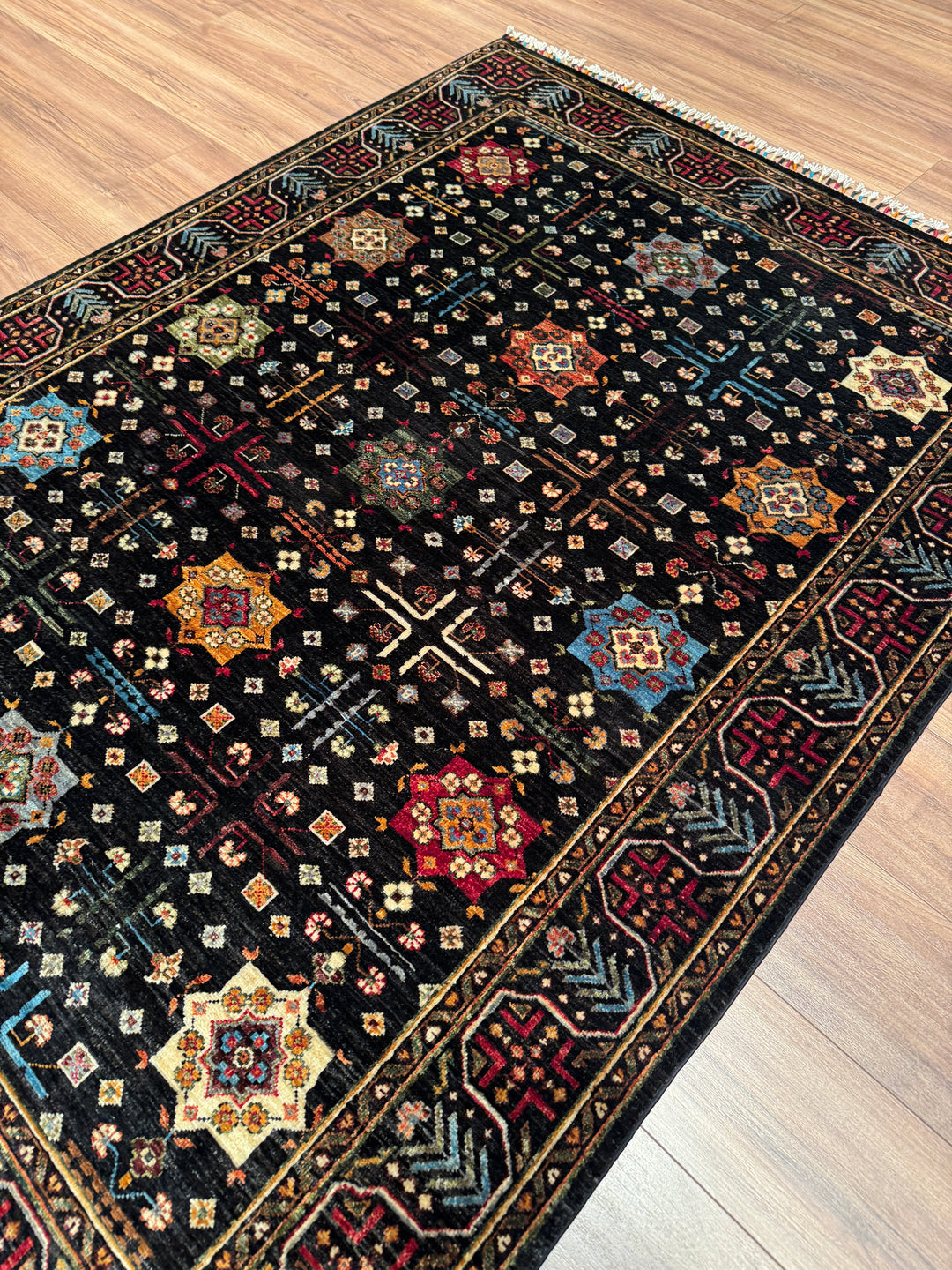Veziri Bilcik Orijinal El Dokuması Siyah Kök Boya Yün Halı 154x210 3.23 Metrekare - 5x7 ft