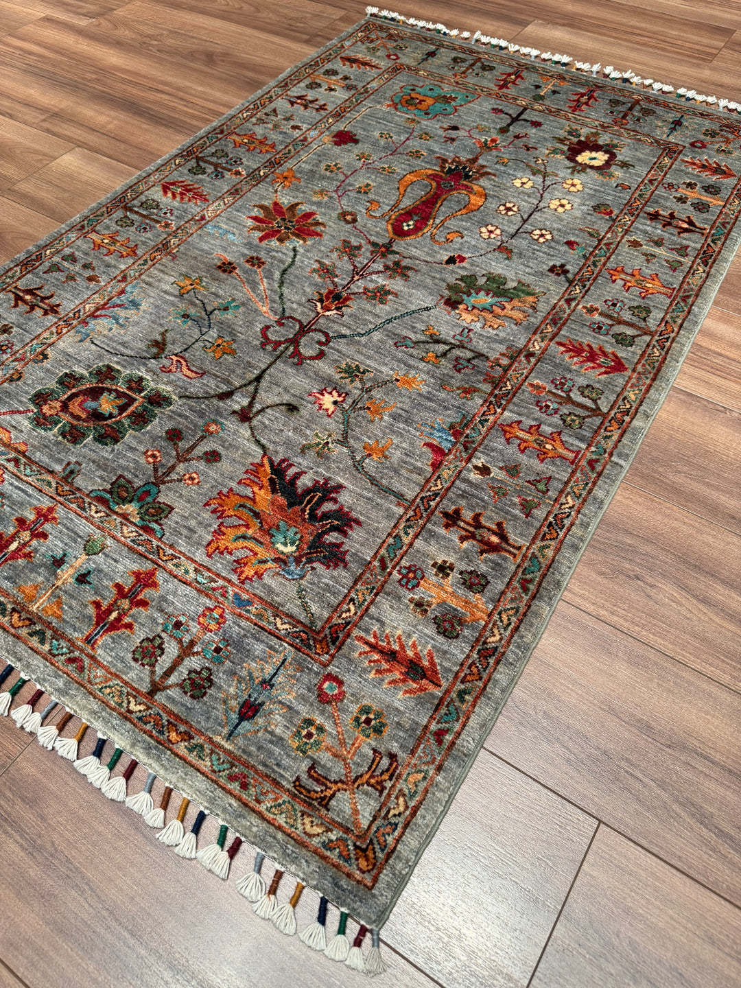 Sultani Çiçekli Orijinal El Dokuması Gri Kök Boya Yün Halı 0.99x153 1.51 Metrekare - 3x5 ft