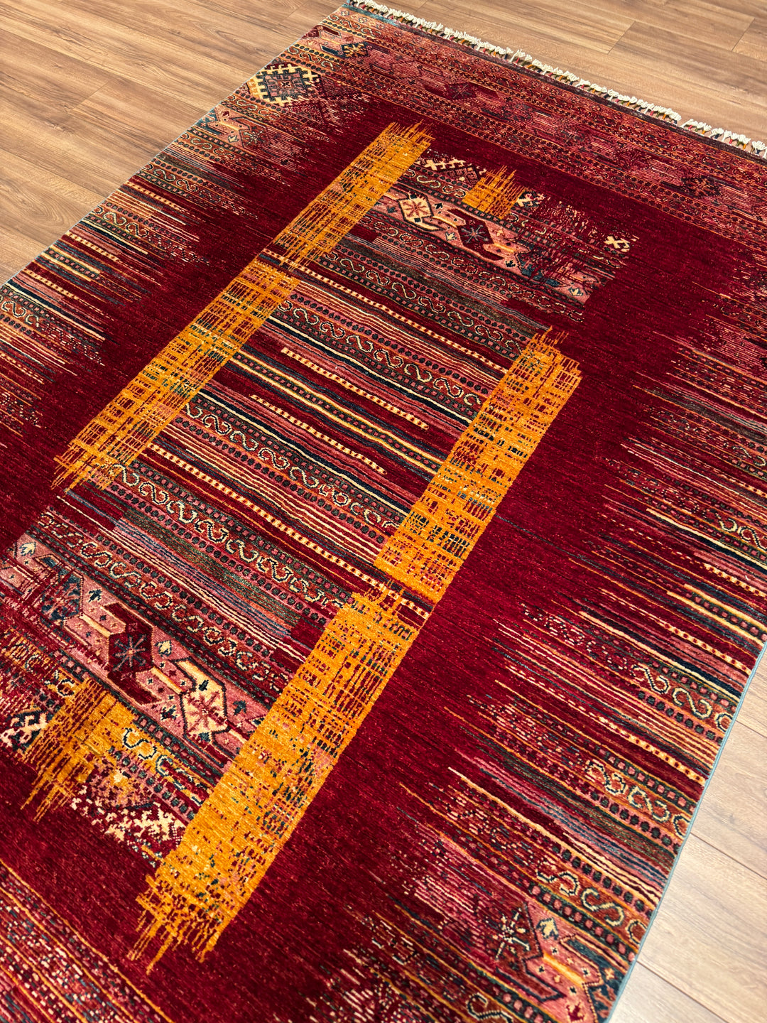 Khorjin Orijinal El Dokuması Kırmızı Kök Boya Yün Halı 169x249 4.21 Metrekare - 5x7 ft