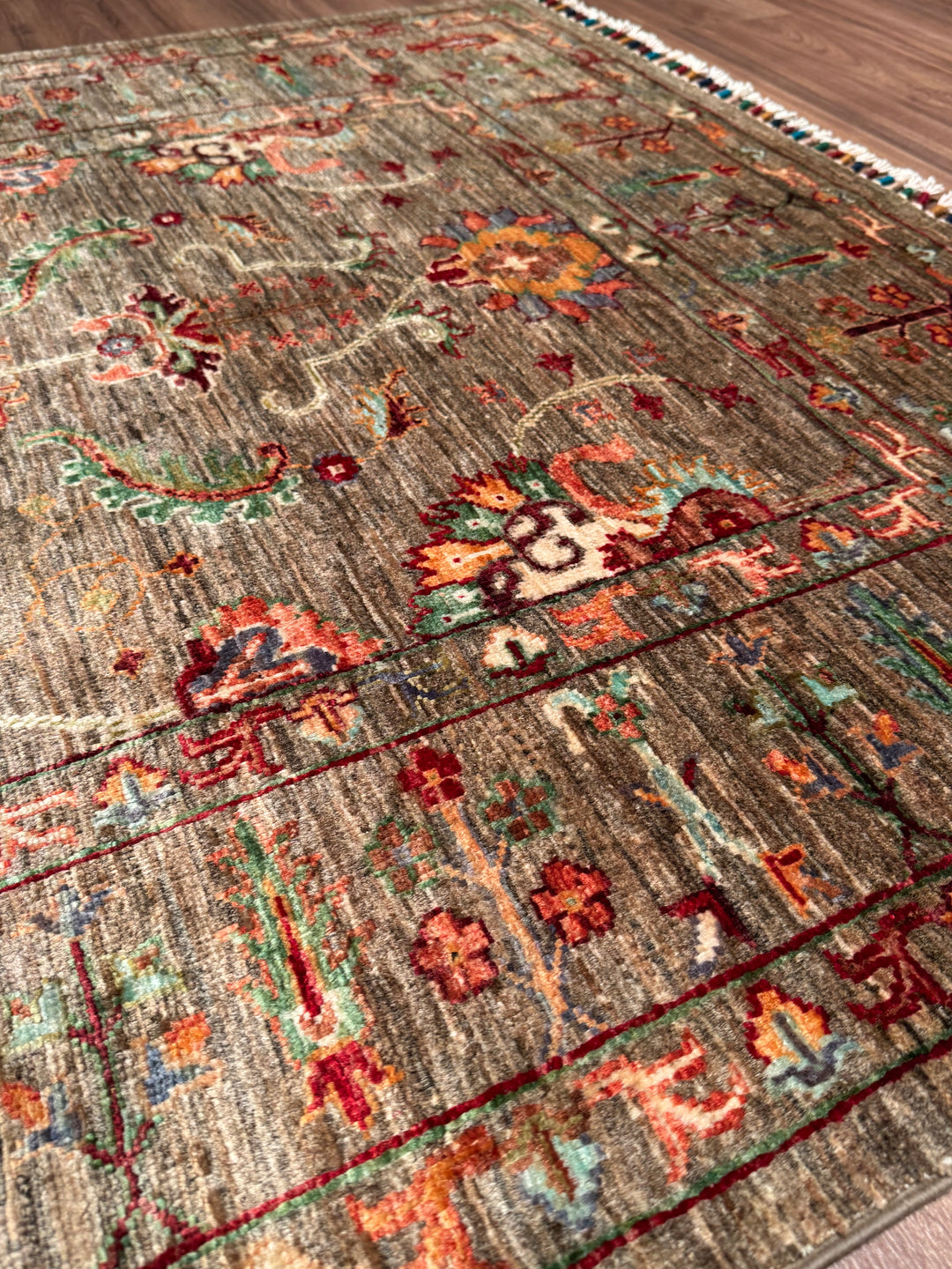 Sultani Binbirgece Orijinal El Dokuması Bej Kök Boya Yün Halı 126x182 2.29 Metrekare - 4x6 ft