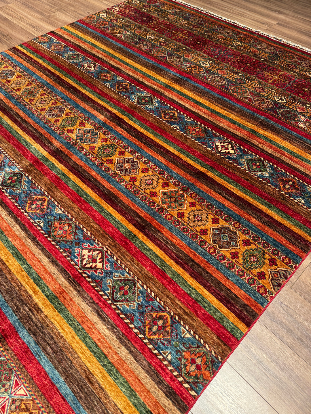 Khorjin Orijinal El Dokuması Multi Kök Boya Yün Halı 242x335 8.11 Metrekare - 8x11 ft