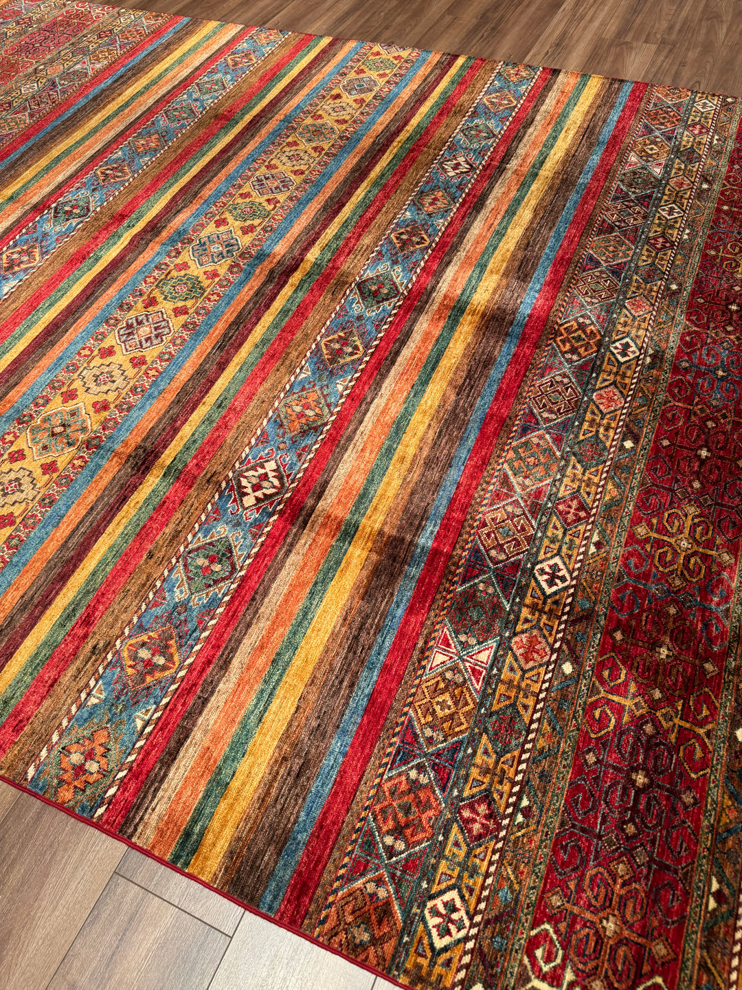Khorjin Orijinal El Dokuması Multi Kök Boya Yün Halı 242x335 8.11 Metrekare - 8x11 ft
