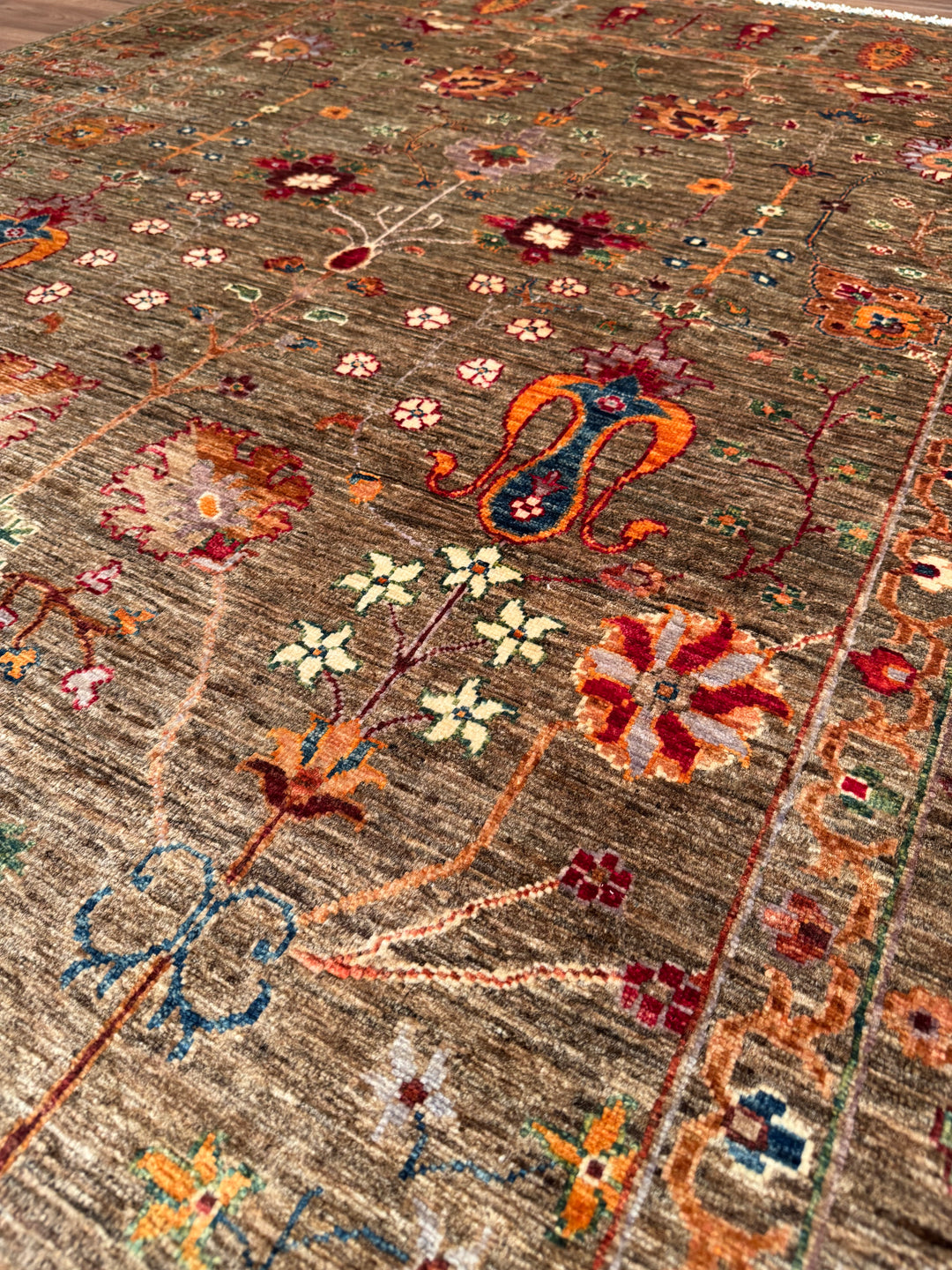 Sultani Floral Original Handwoven Earth Dye Wool Rug 169x243 cm (4.11 square meters) - 5x8 ft 