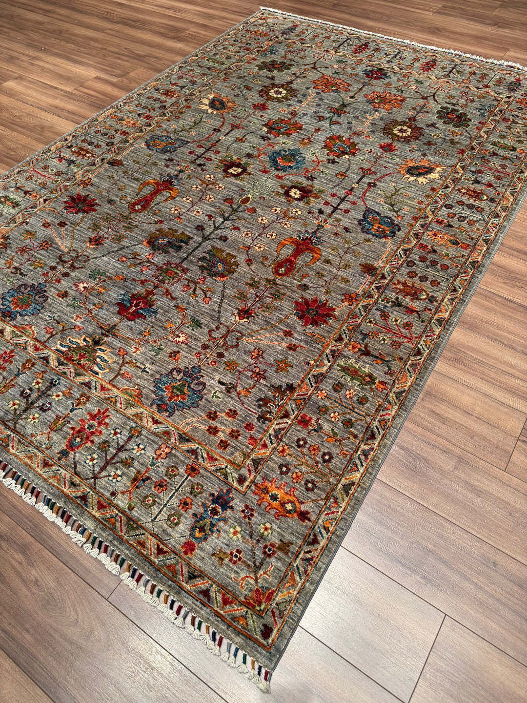 Sultani Floral Original Handwoven Grey Root Dye Wool Rug 184x275 cm (5.06 square meters - 6x8 ft) 