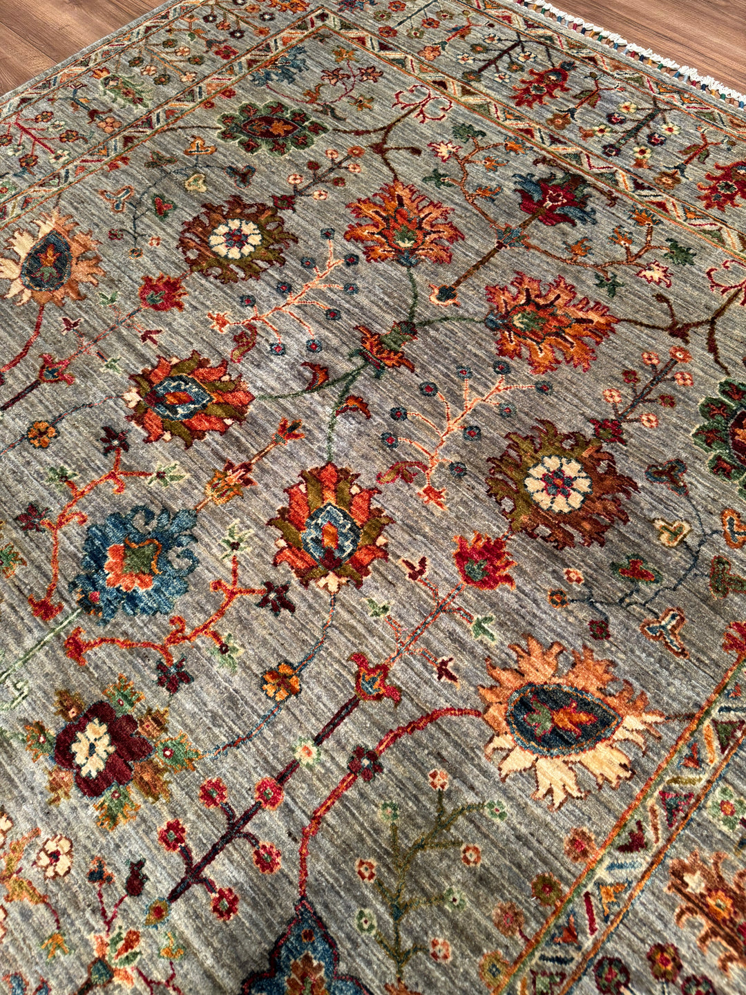 Sultani Floral Original Handwoven Grey Root Dye Wool Rug 184x275 cm (5.06 square meters - 6x8 ft) 