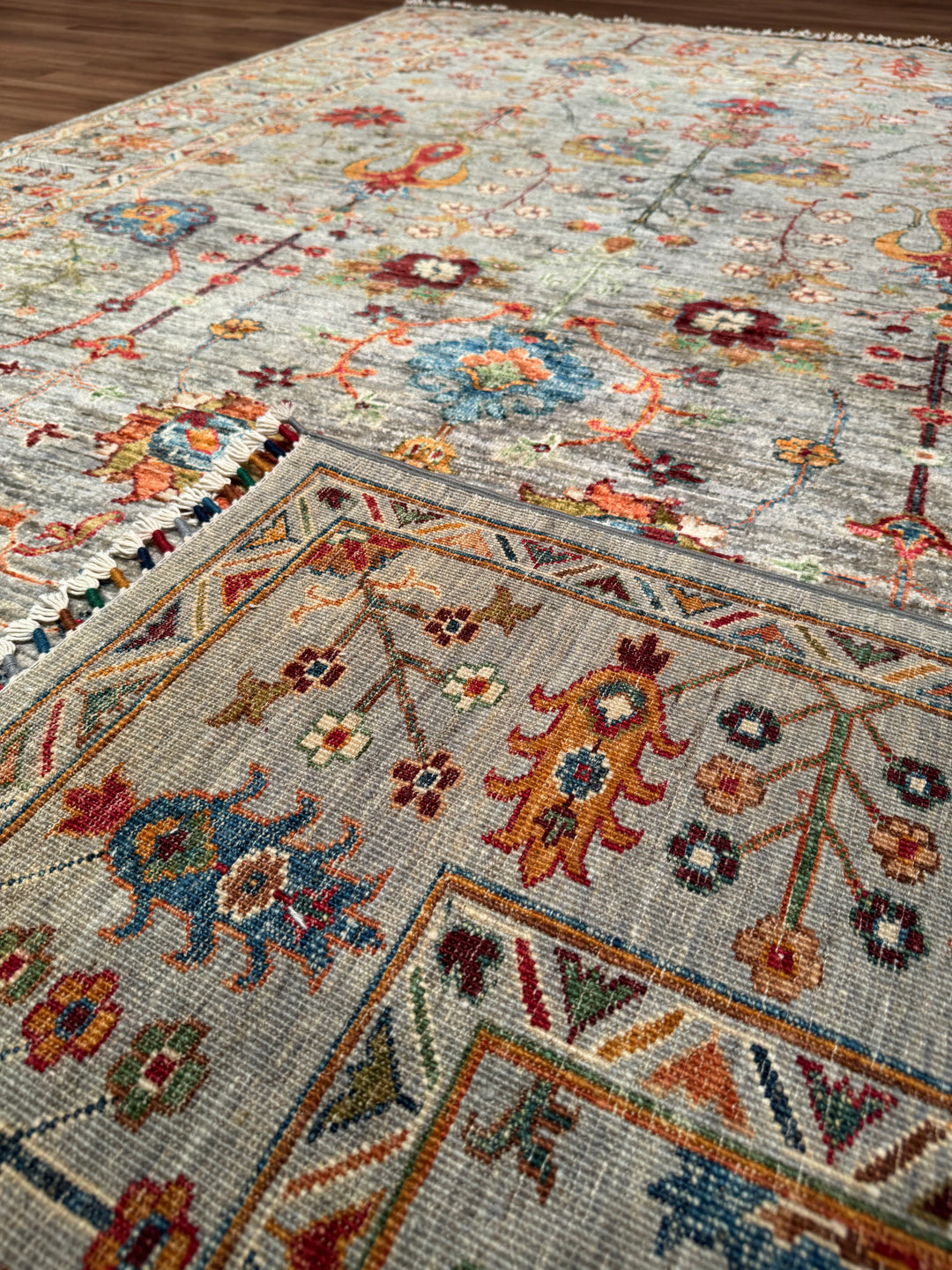 Sultani Floral Original Handwoven Grey Root Dye Wool Rug 184x275 cm (5.06 square meters - 6x8 ft) 