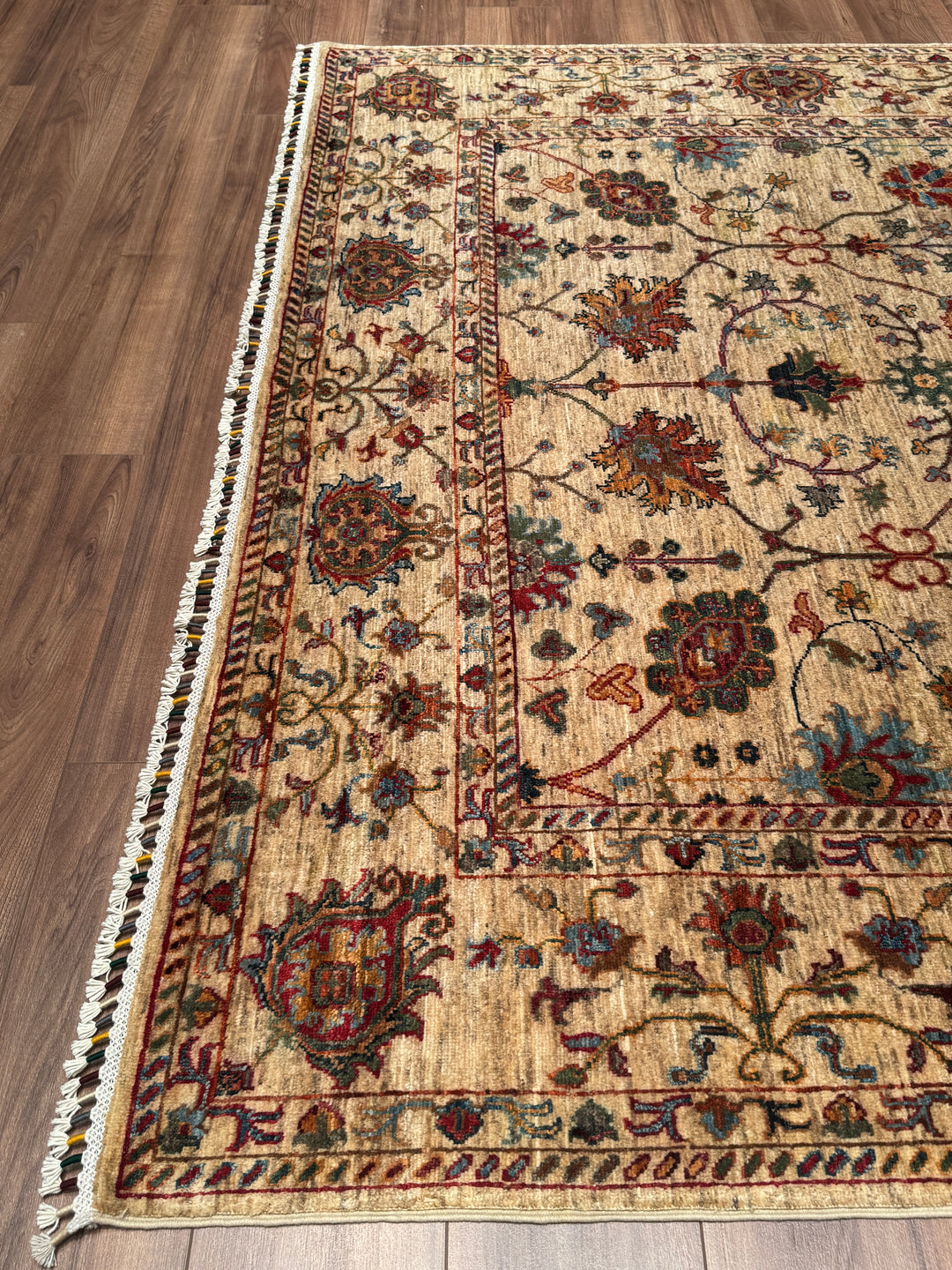 Sultani Çiçekli Orijinal El Dokuması Bej Kök Boya Yün Halı 207x289 5.98 Metrekare - 7x10 ft