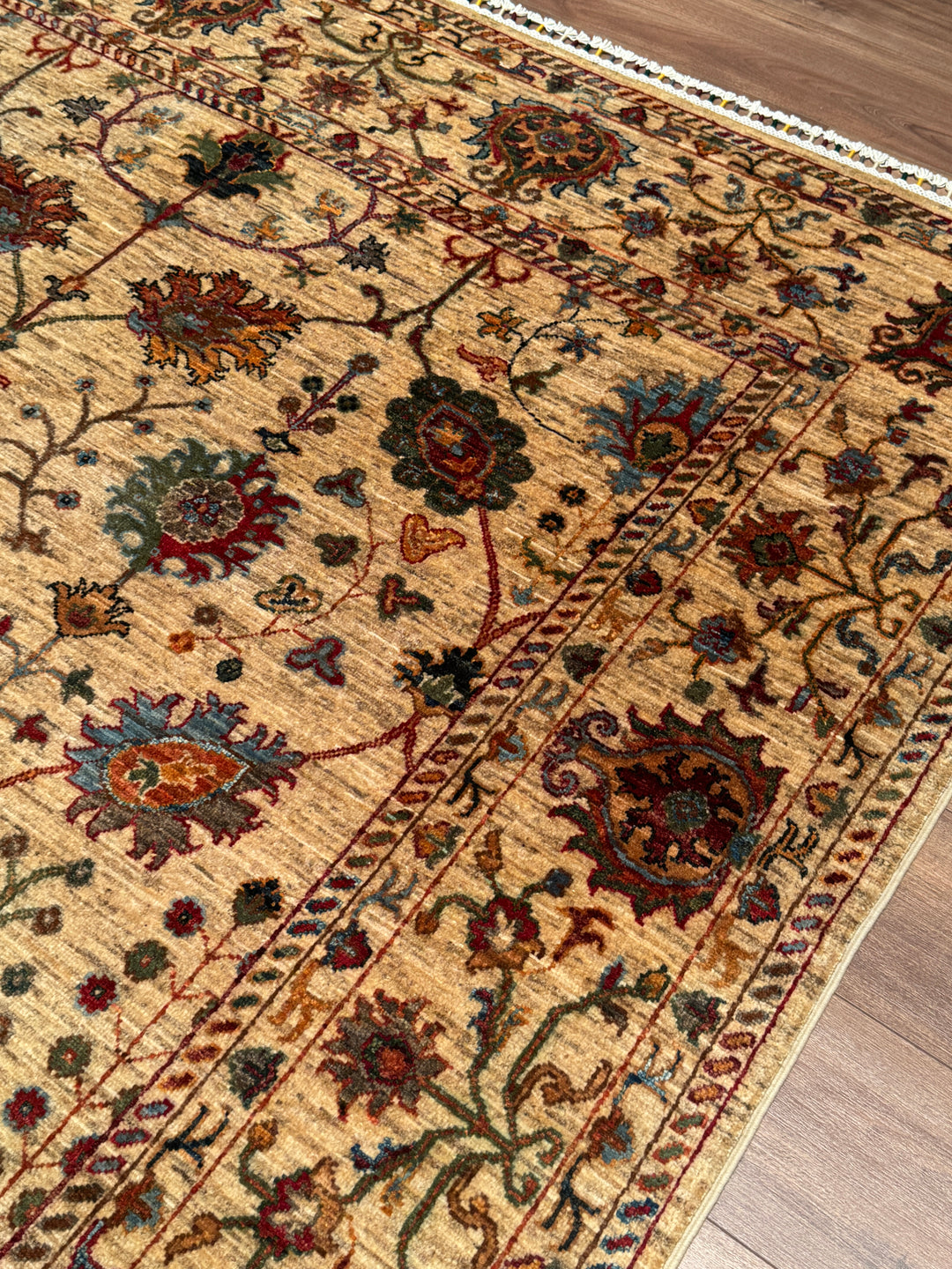 Sultani Çiçekli Orijinal El Dokuması Bej Kök Boya Yün Halı 207x289 5.98 Metrekare - 7x10 ft