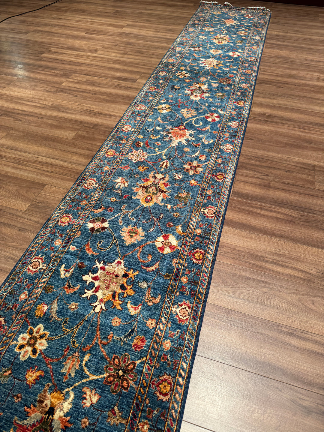 Sultani Binbirgece Uzun Yolluk Orijinal El Dokuması Lacivert Kök Boya Yün Halı 0.77x490 3.16 Metrekare - 3x16 ft