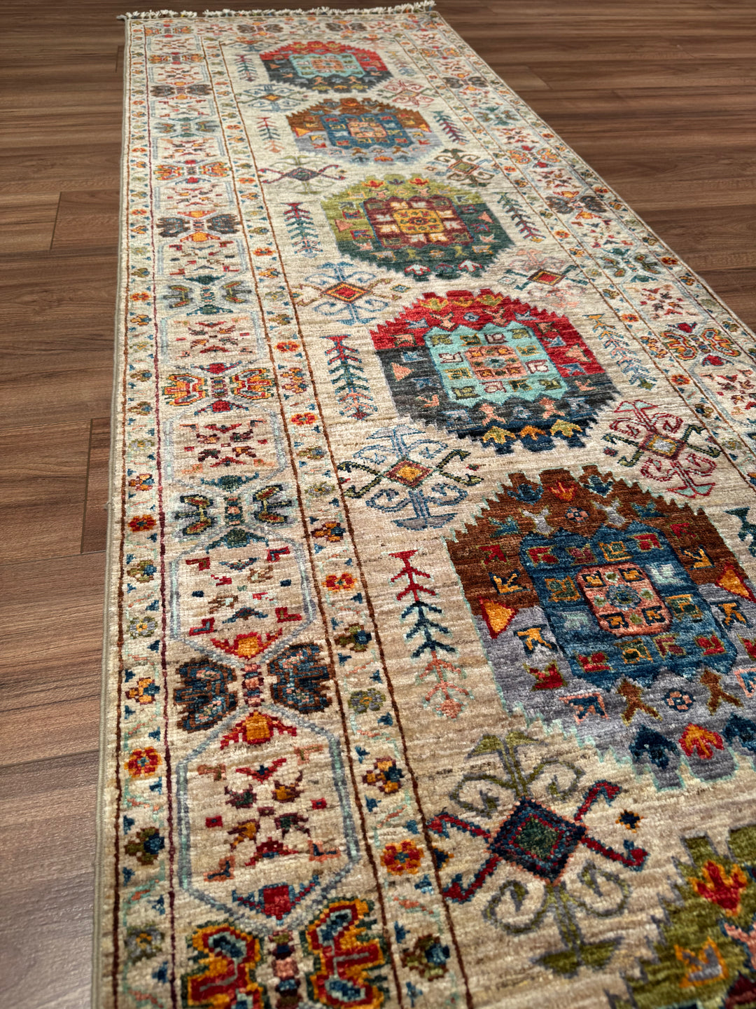 Veziri Orijinal El Dokuması Yolluk Bej Kök Boya Yün Halı 0.79x300 2.37 Metrekare - 3x10 ft