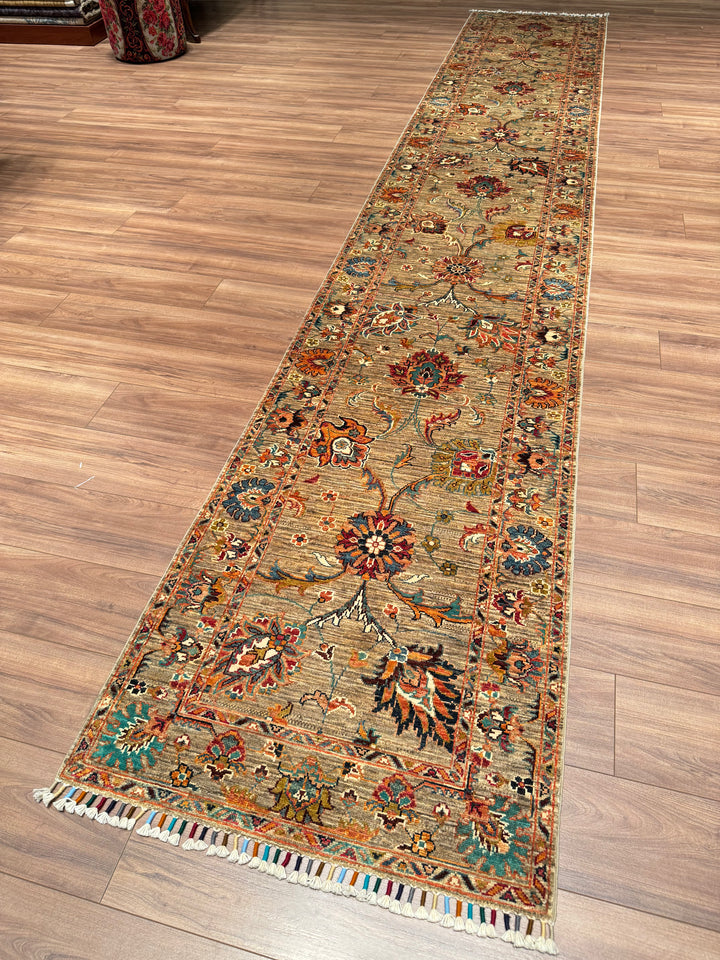 Sultani Binbirgece Yolluk Orijinal El Dokuması Bej Kök Boya Yün Halı 0.83x495 4.11 Metrekare - 3x16 ft