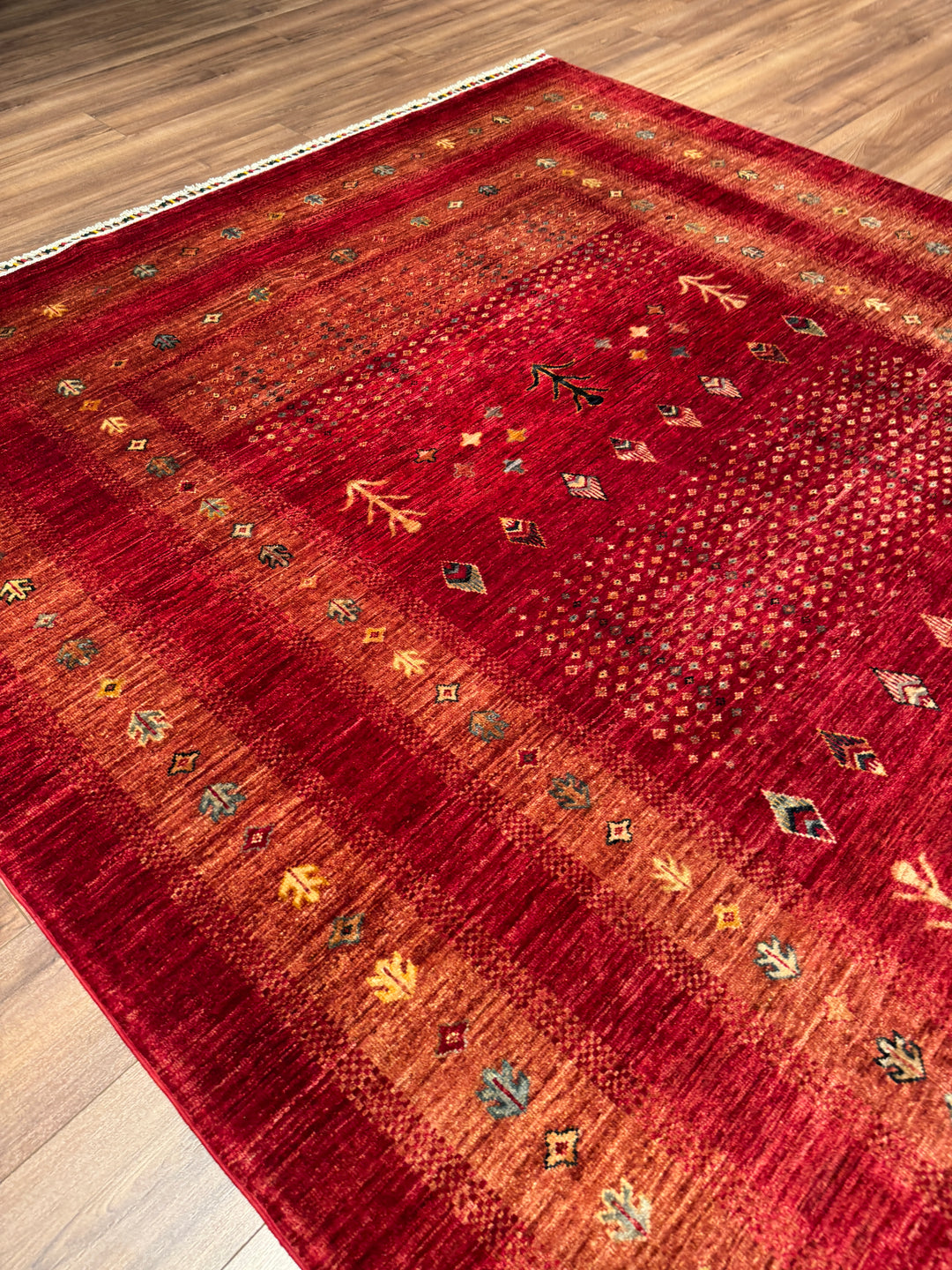 Khorjin Orijinal El Dokuması Kırmızı Kök Boya Yün Halı 215x286 6.15 Metrekare - 7x10 ft