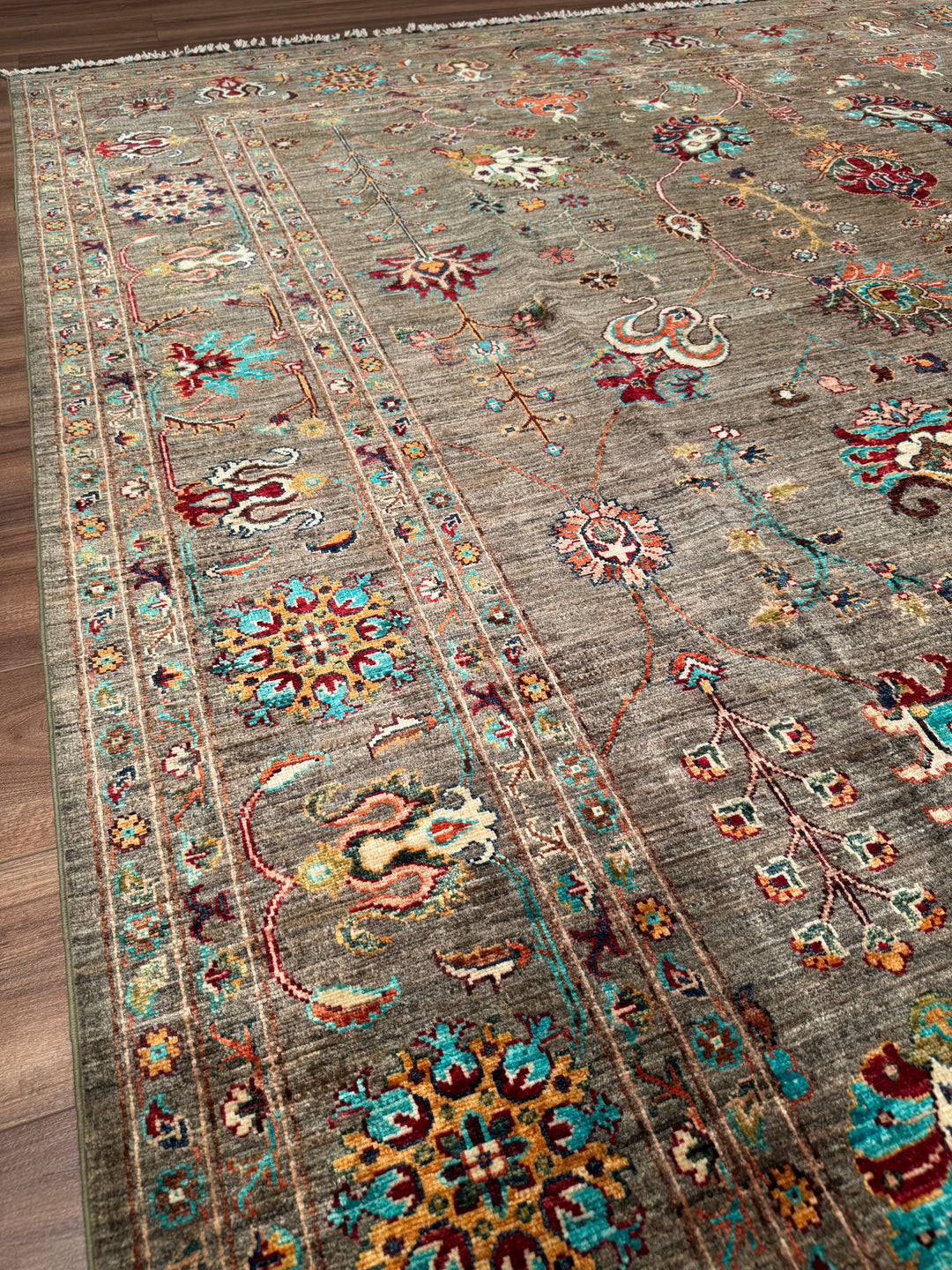 Sultani One Thousand and One Nights Original Handwoven Earth Dye Wool Rug 270x367 cm (9.91 square meters) - 9x12 ft 