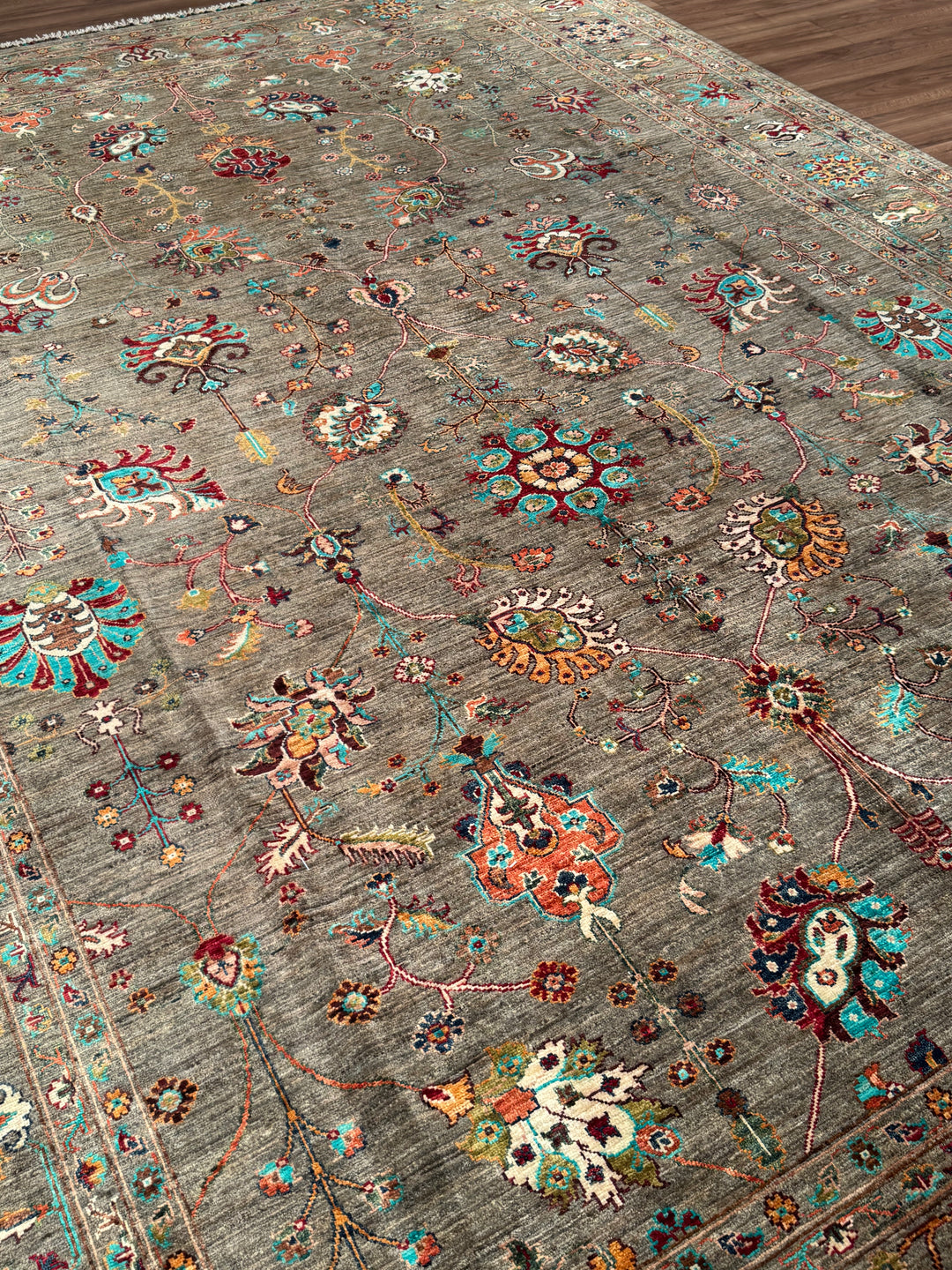 Sultani One Thousand and One Nights Original Handwoven Earth Dye Wool Rug 270x367 cm (9.91 square meters) - 9x12 ft 