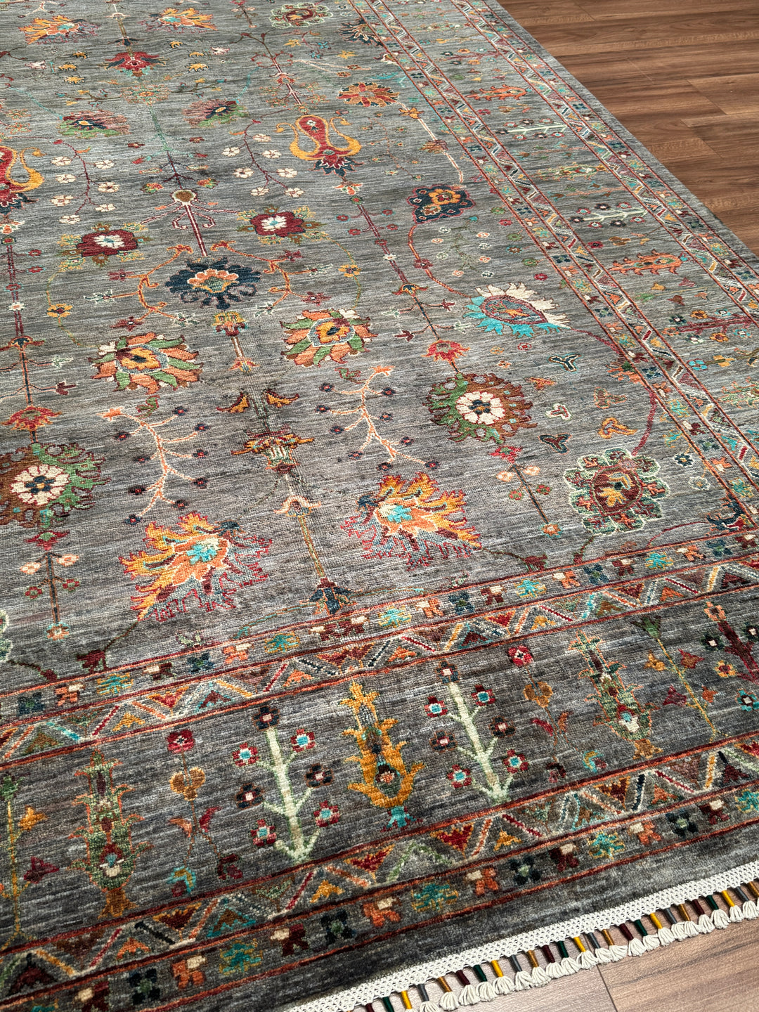 Sultani Çiçekli Orijinal El Dokuması Gri Kök Boya Yün Halı 206x294 6.06 Metrekare - 7x10 ft