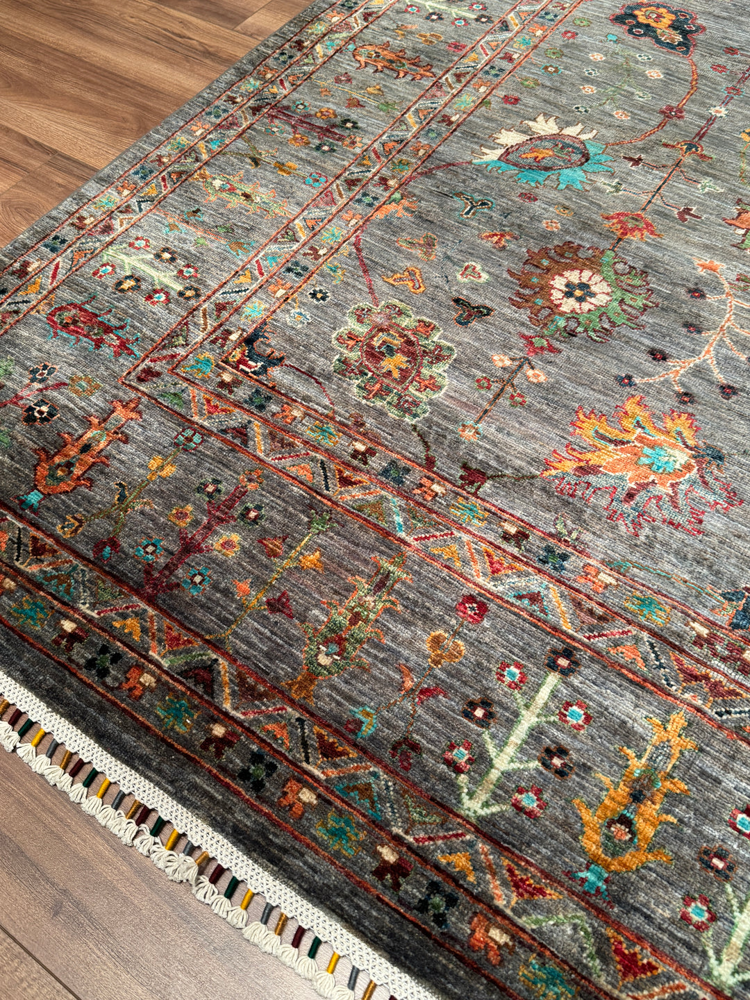 Sultani Çiçekli Orijinal El Dokuması Gri Kök Boya Yün Halı 206x294 6.06 Metrekare - 7x10 ft