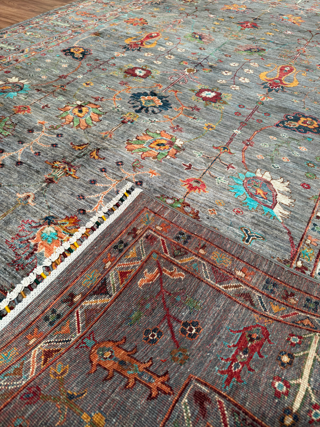 Sultani Çiçekli Orijinal El Dokuması Gri Kök Boya Yün Halı 206x294 6.06 Metrekare - 7x10 ft
