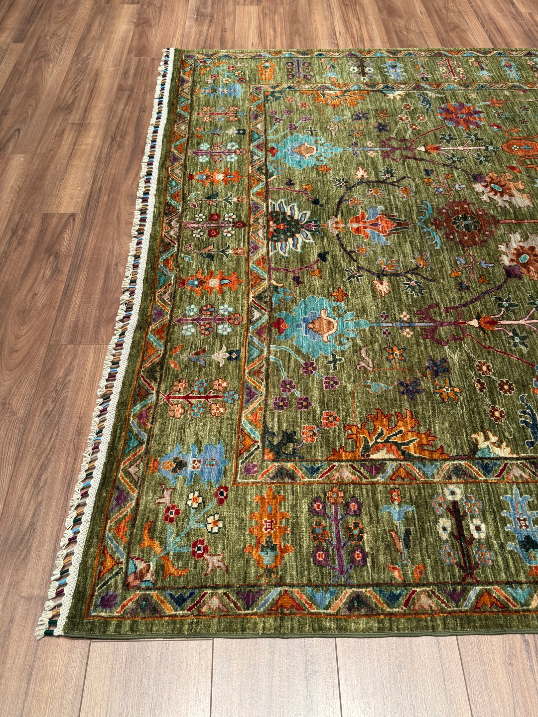 Sultani Çiçekli Orijinal El Dokuması Yeşil Kök Boya Yün Halı 207x304 6.29 Metrekare - 7x10 ft