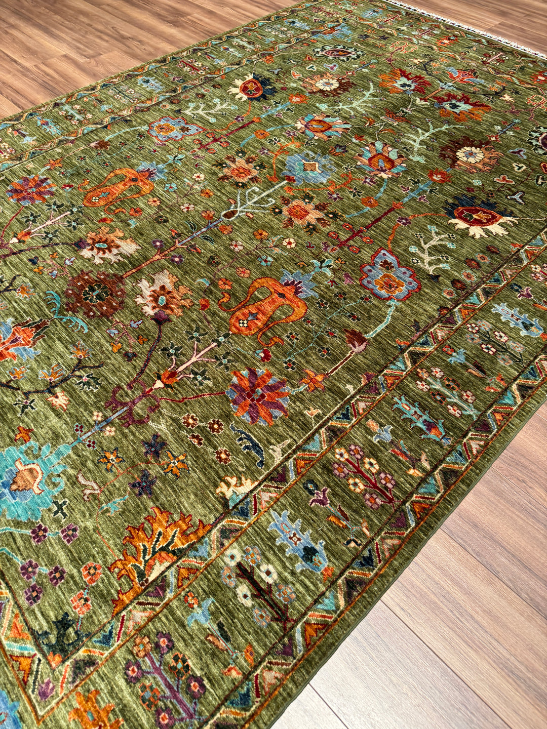 Sultani Çiçekli Orijinal El Dokuması Yeşil Kök Boya Yün Halı 207x304 6.29 Metrekare - 7x10 ft