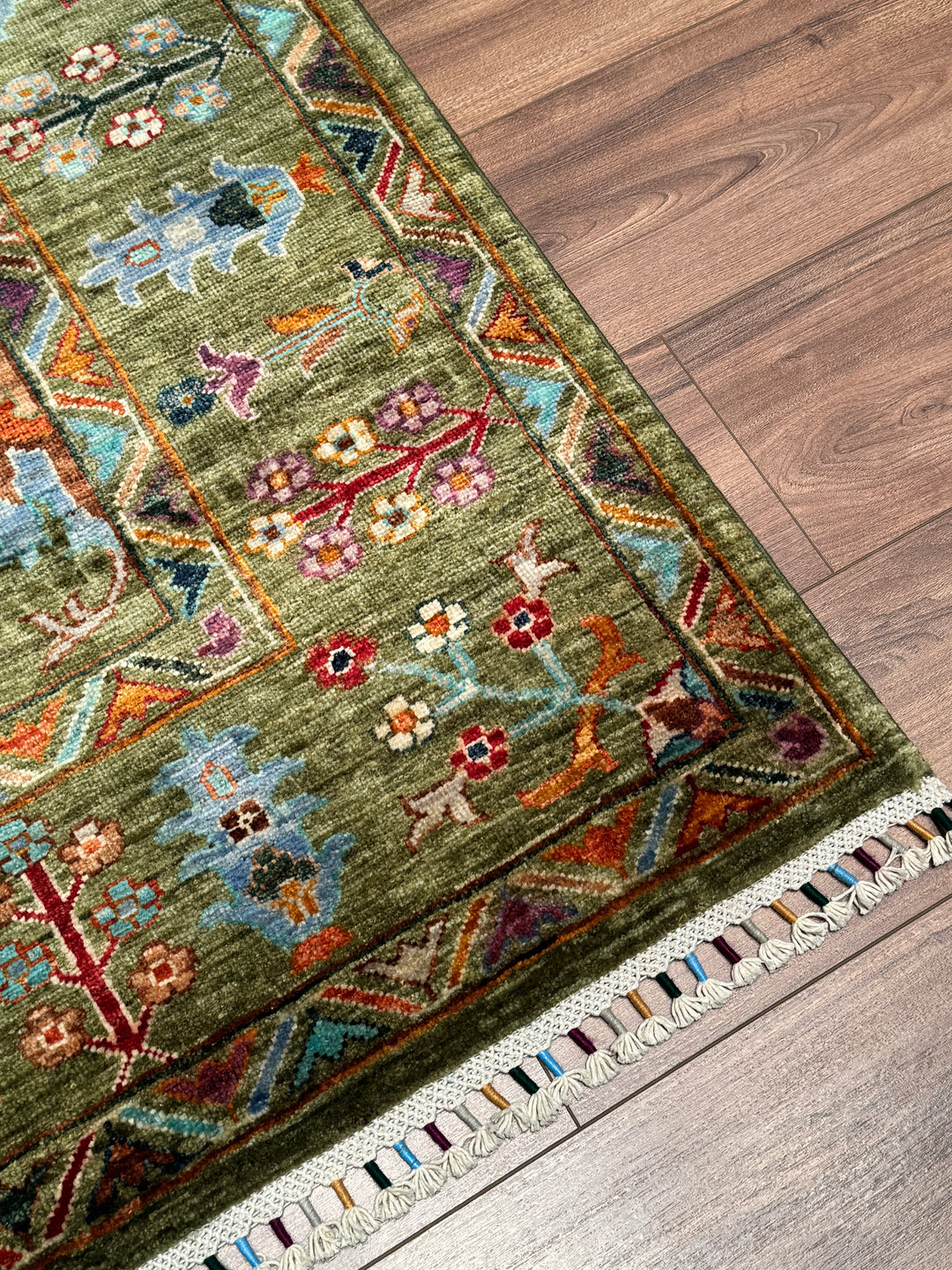Sultani Çiçekli Orijinal El Dokuması Yeşil Kök Boya Yün Halı 207x304 6.29 Metrekare - 7x10 ft