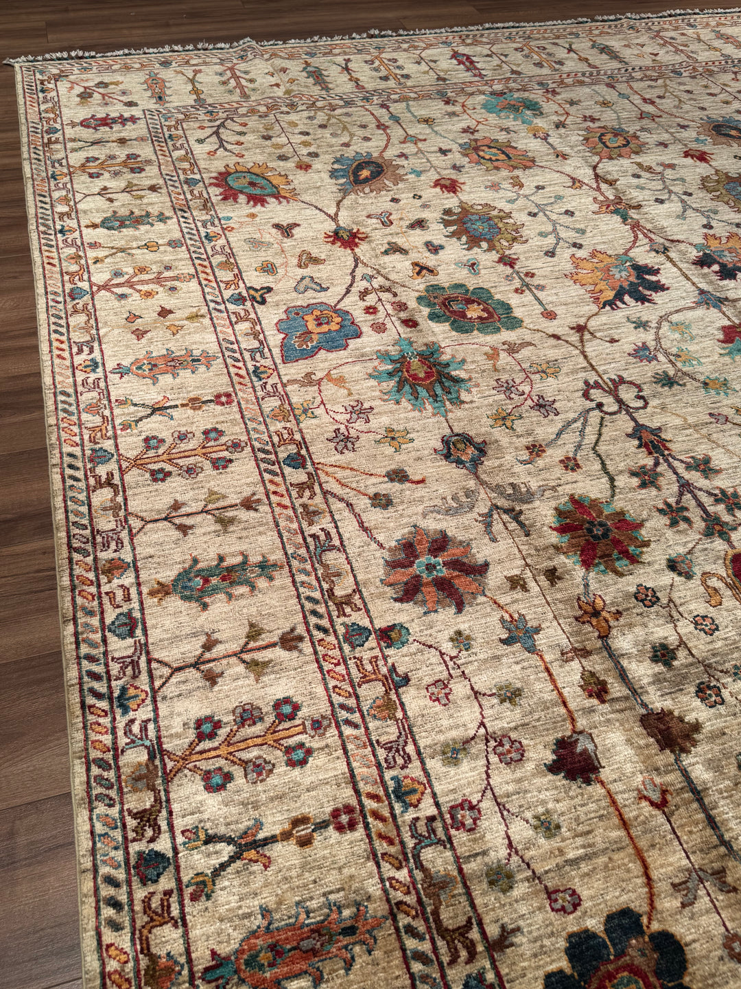 Sultani Floral Original Handwoven Beige Root Dye Wool Rug 254x310 cm (7.87 square meters) - 8x10 ft 