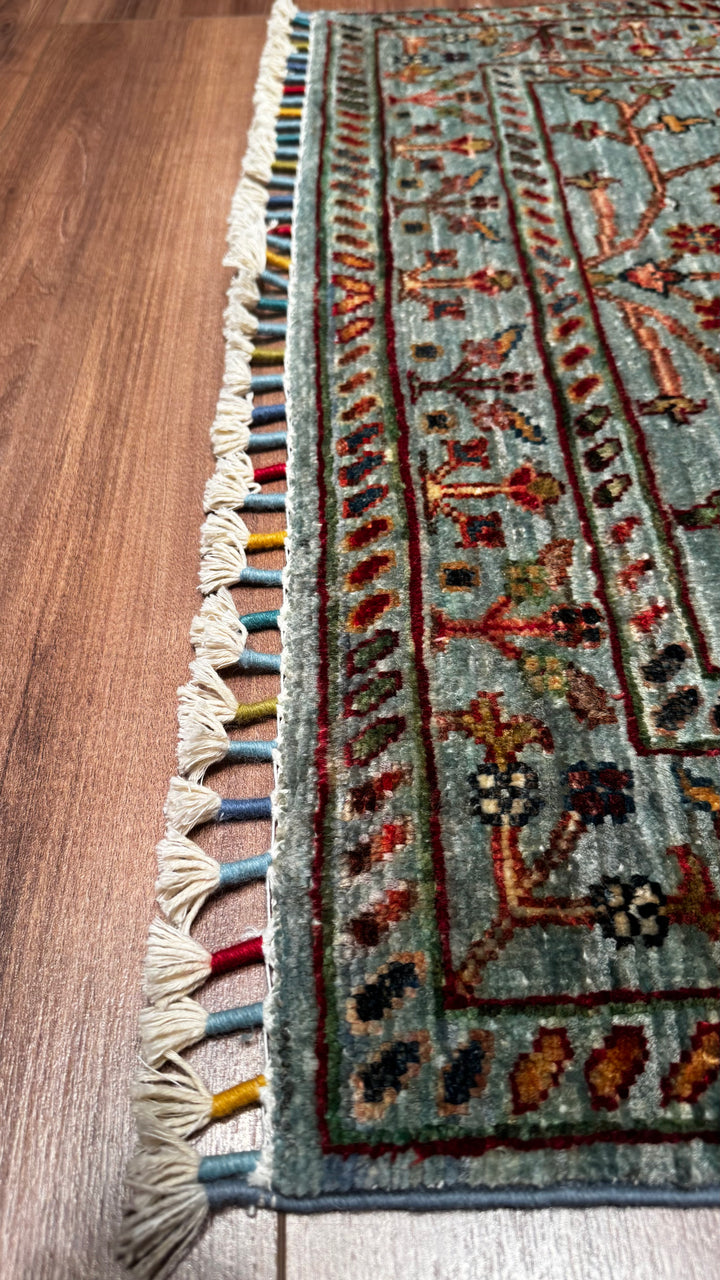 سجادة صوفية أصلية منسوجة يدويًا من Sultani Floral Long Runner باللون الرمادي المصبوغ يدويًا 0.83 × 307 2.55 متر مربع - 2 × 10 قدم 