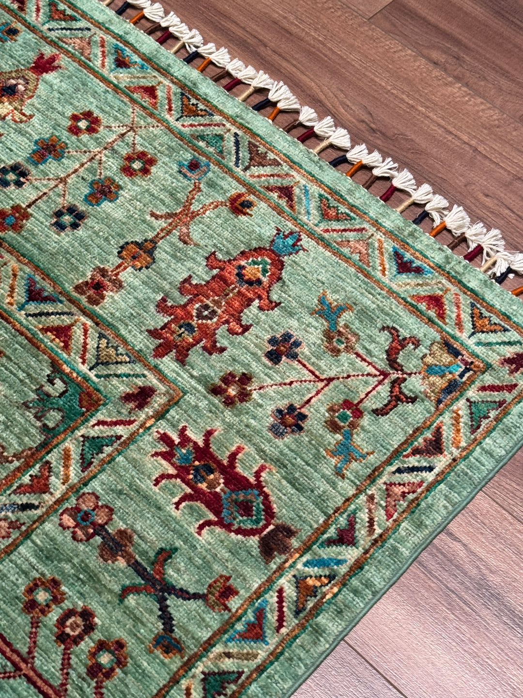Sultani Çiçekli Orijinal El Dokuması Yeşil Kök Boya Yün Halı 171x254 4.34 Metrekare - 5x8 ft