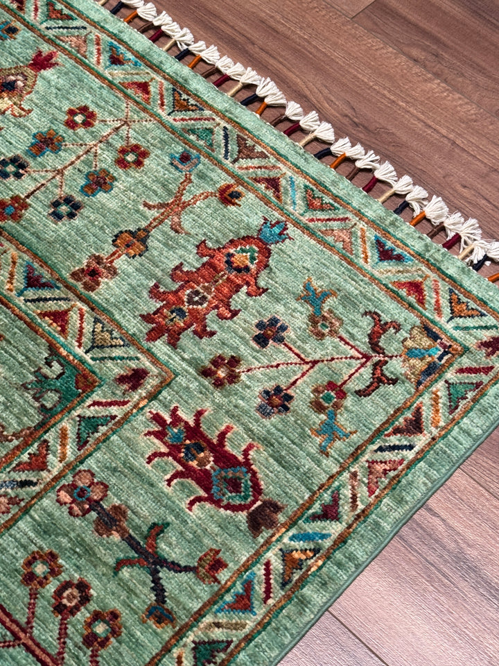 Sultani Çiçekli Orijinal El Dokuması Yeşil Kök Boya Yün Halı 171x254 4.34 Metrekare - 5x8 ft