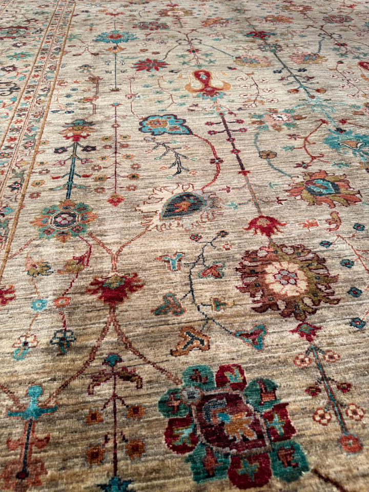 Sultani One Thousand and One Nights Original Handwoven Beige Root Dye Wool Rug 272x377 cm (10.25 square meters) - 9x12 ft 