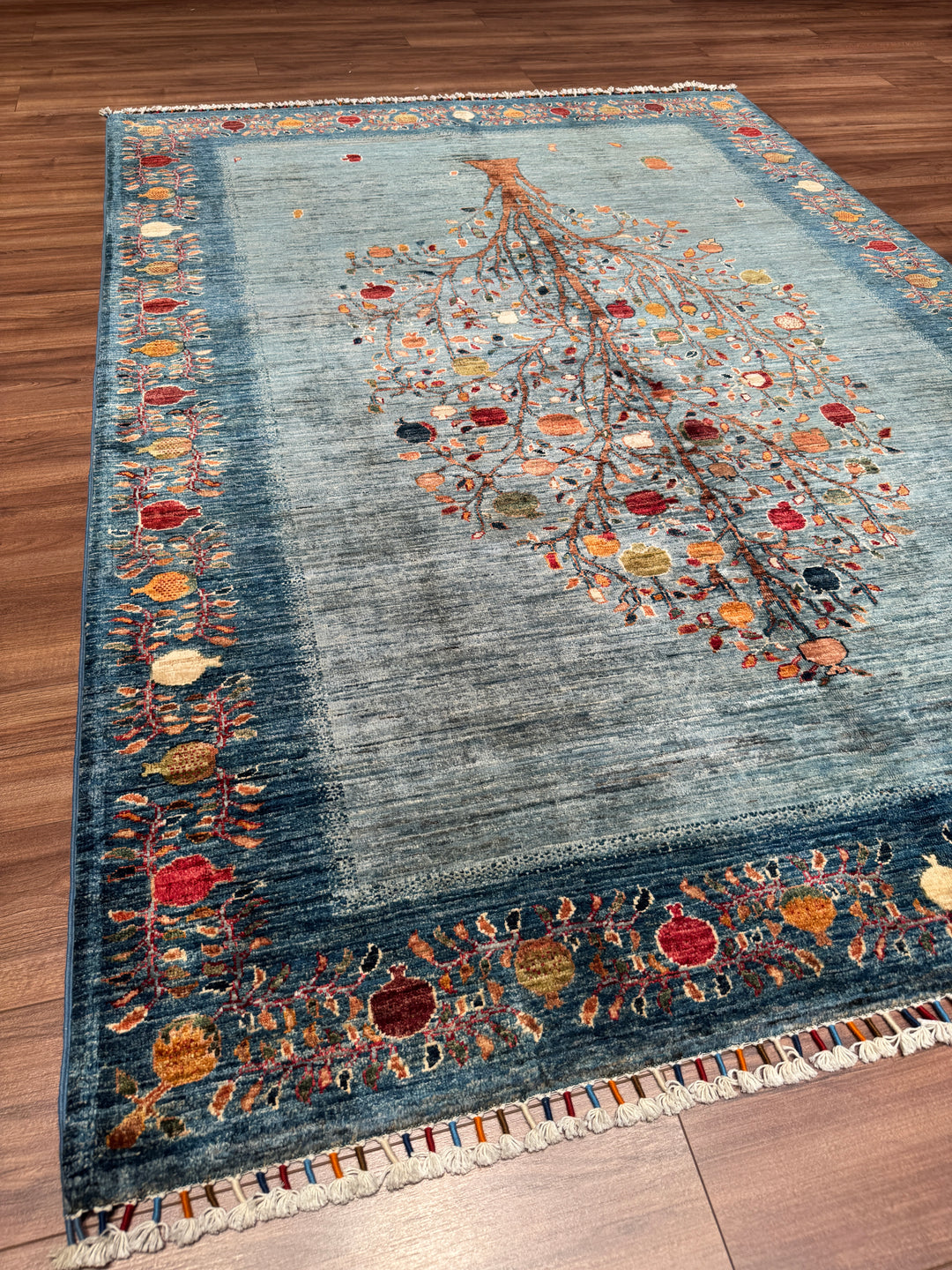 Nar Ağacı Orijinal El Dokuması Mavi Kök Boya Yün Halı 171x241 4.12 Metrekare - 5x8 ft
