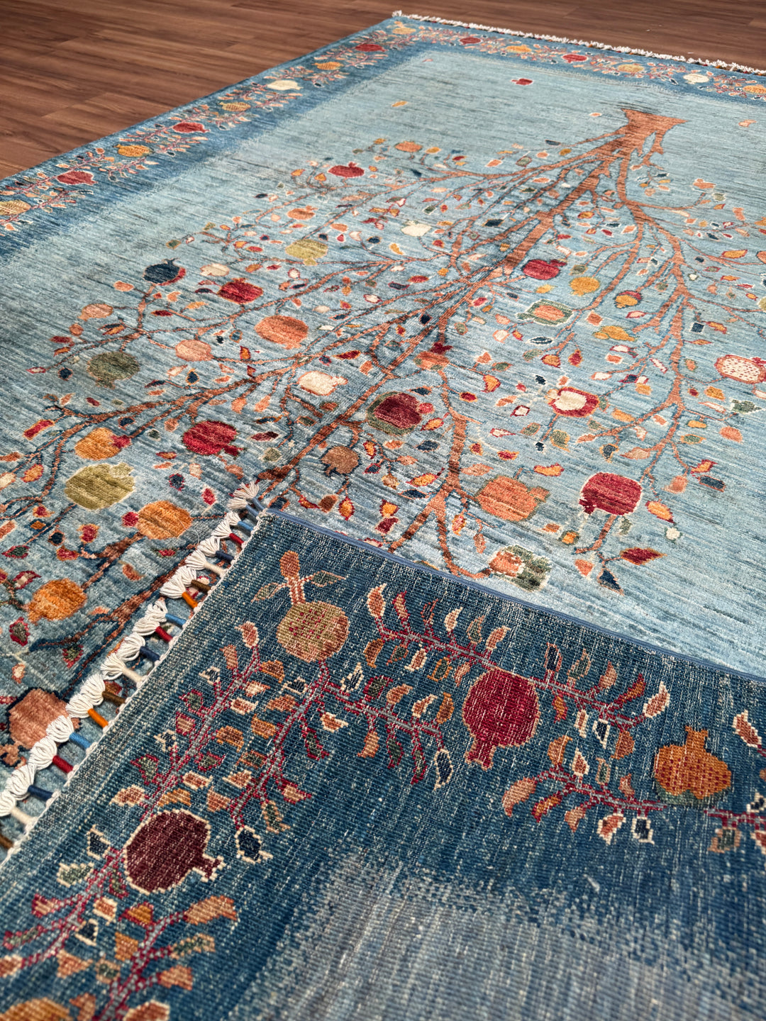 Nar Ağacı Orijinal El Dokuması Mavi Kök Boya Yün Halı 171x241 4.12 Metrekare - 5x8 ft