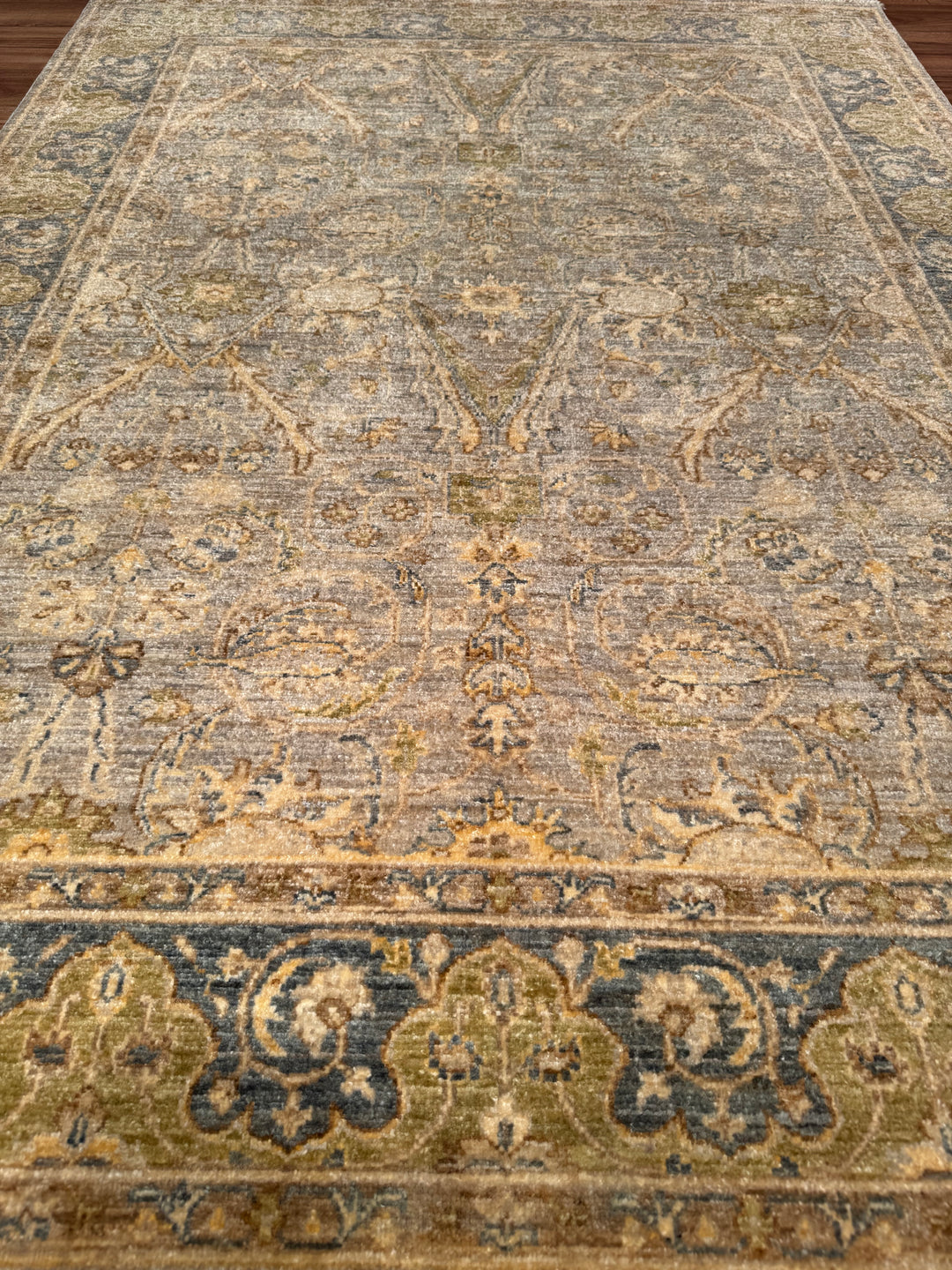 Uşak Orijinal El Dokuması Gri Bej Kök Boya Yün Halı 150x204 3.06 Metrekare - 5x6 ft