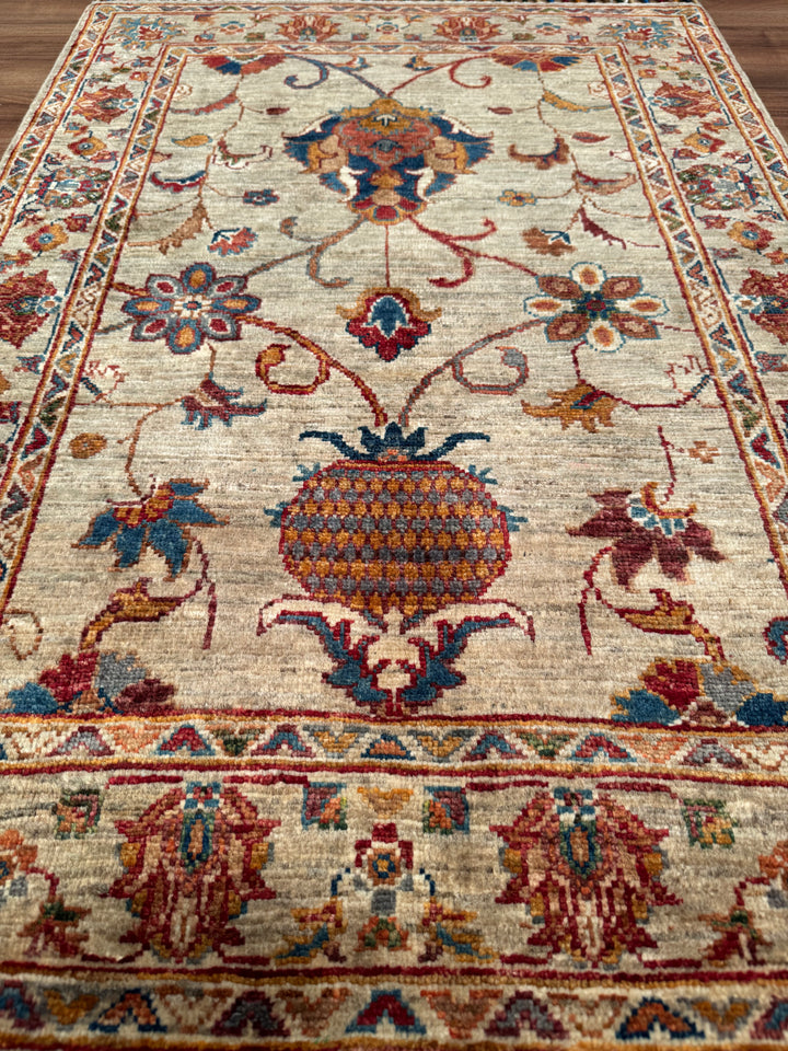 Sultani Çiçekli Orijinal El Dokuması Bej Kök Boya Yün Halı 0.83x119 0.99 Metrekare - 3x4 ft