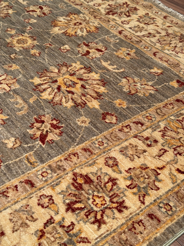 Uşak Orijinal El Dokuması Krem Kök Boya Yün Halı 150x205 3.08 Metrekare - 6x8 ft