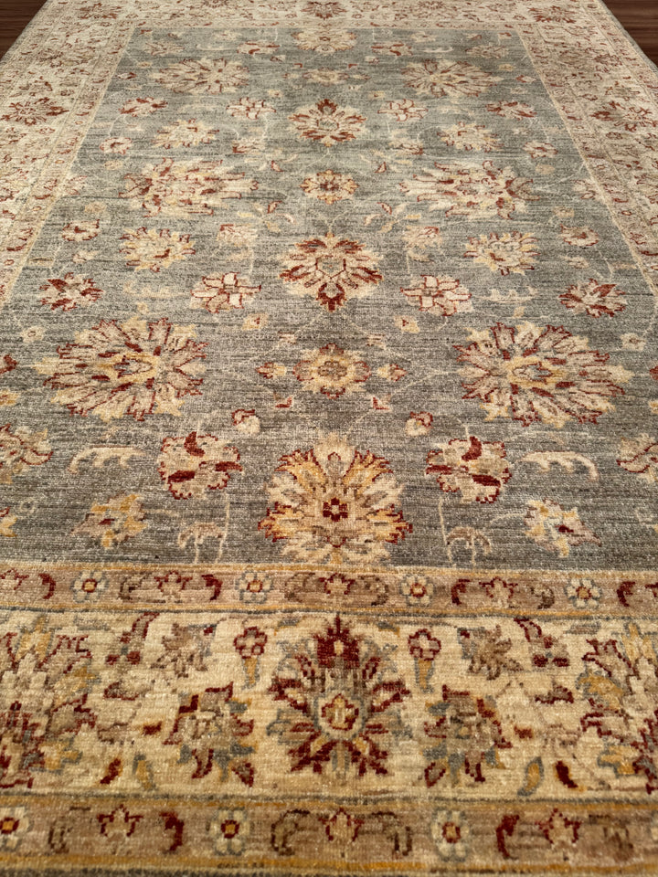 Uşak Orijinal El Dokuması Krem Kök Boya Yün Halı 150x205 3.08 Metrekare - 6x8 ft