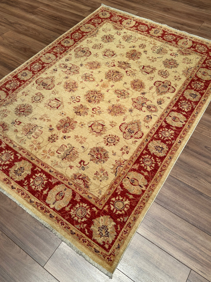 Uşak Orijinal El Dokuması Kırmızı Krem Kök Boya Yün Halı 147x204 3.00 Metrekare - 6x8 ft