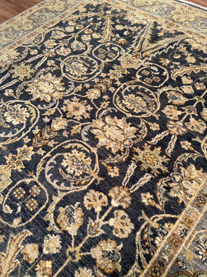 Uşak Orijinal El Dokuması Gri Krem Kök Boya Yün Halı 152x196 2.98 Metrekare - 6x8 ft