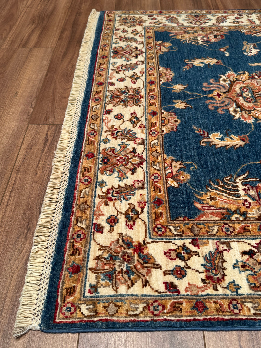 Uşak Orijinal El Dokuması Mavi Krem Kök Boya Yün Halı 122x185 2.26 Metrekare - 4x6 ft