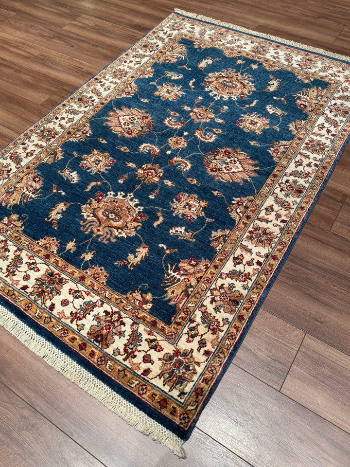 Uşak Orijinal El Dokuması Mavi Krem Kök Boya Yün Halı 122x185 2.26 Metrekare - 4x6 ft