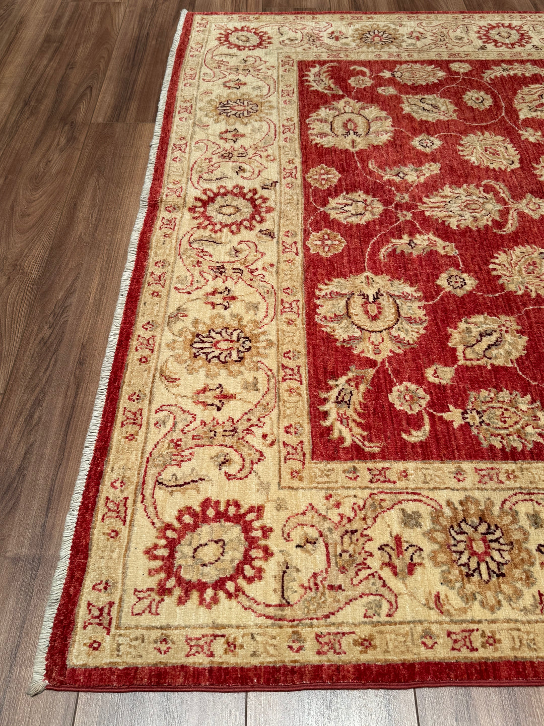 Uşak Orijinal El Dokuması Kırmızı Krem Kök Boya Yün Halı 171x233 3.98 Metrekare - 6x8 ft