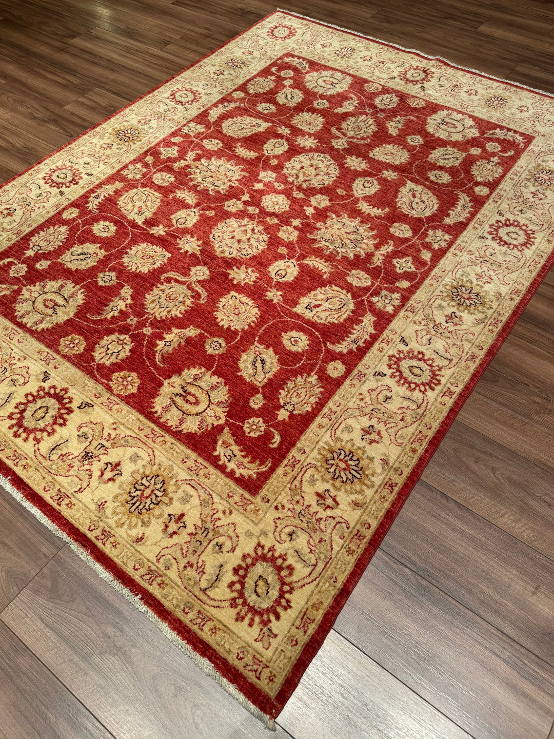 Uşak Orijinal El Dokuması Kırmızı Krem Kök Boya Yün Halı 171x233 3.98 Metrekare - 6x8 ft