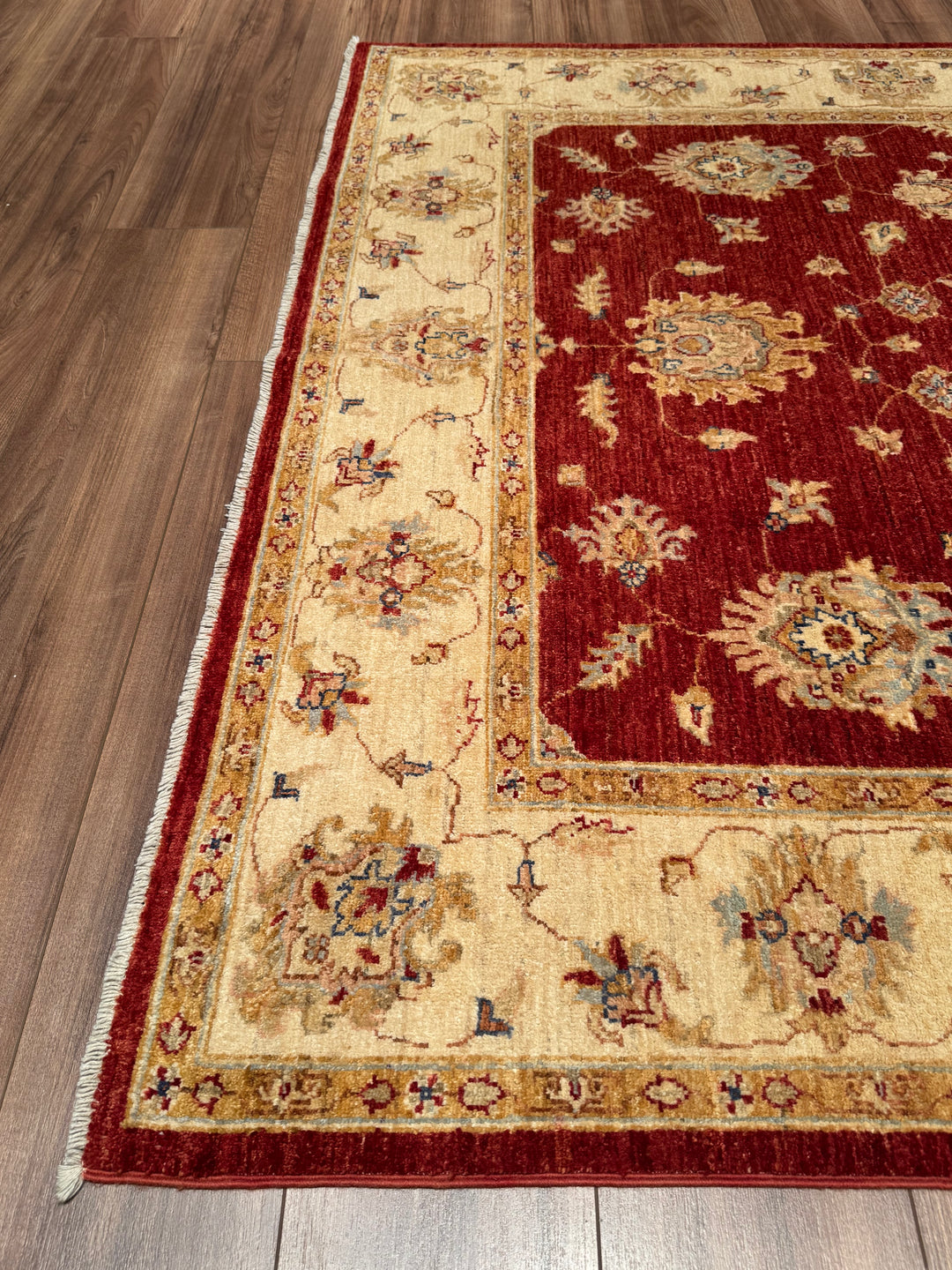 Uşak Orijinal El Dokuması Kırmızı Krem Kök Boya Yün Halı 169x234 3.95 Metrekare - 6x8 ft